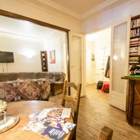 Charming In Heart Of Montmartre