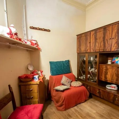 Charming In Heart Of Montmartre *